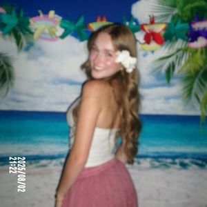 Meet your Posher, Madeline